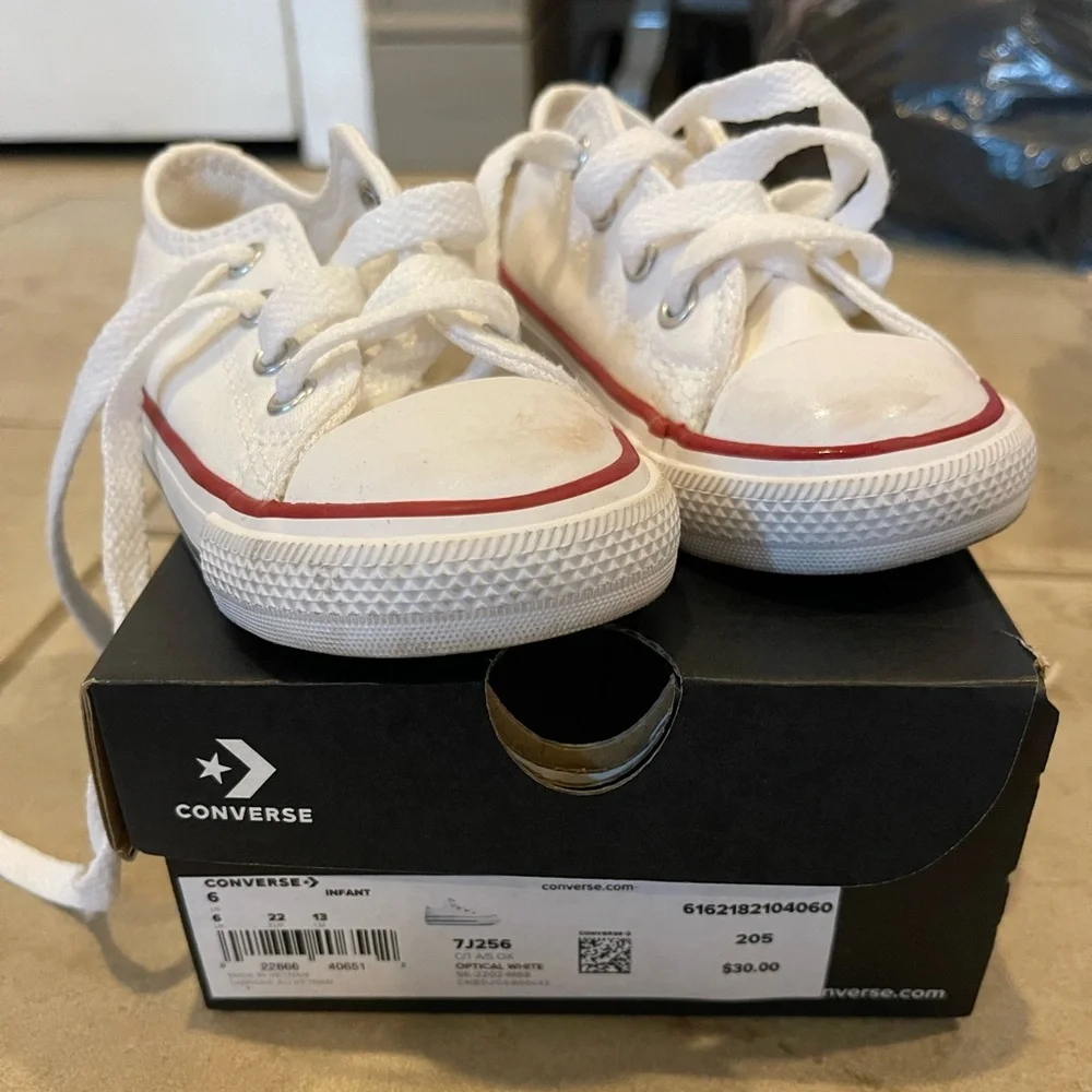 White Converse Size 6 infant/ toddler USED - Picture 1 of 3